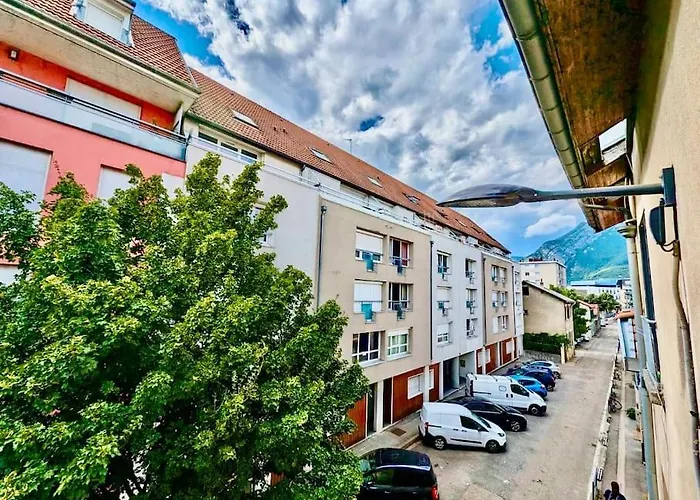 Grand - Proche Hyper Centre - Calme & Equipe Daire